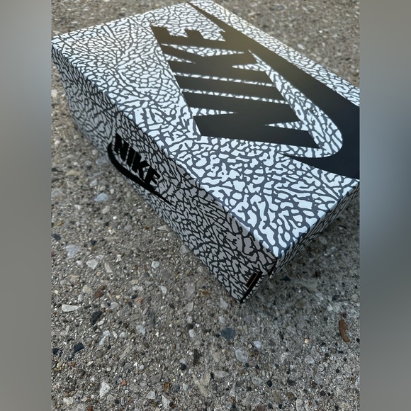 Air Jordan 1 Retro OG High Cement Elephant Print DZ5485-052 Men's - Picture 12 of 16